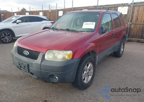 2005 Ford Escape Xlt from USA, damaged, VIN 1FMYU03105KD50764